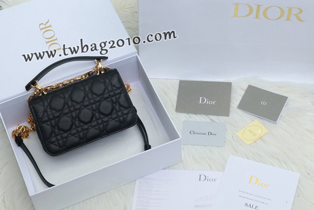 Dior专柜2024新款迪奥高仿原单小牛皮Cannage藤格纹珍珠包斜挎包 djfk1664